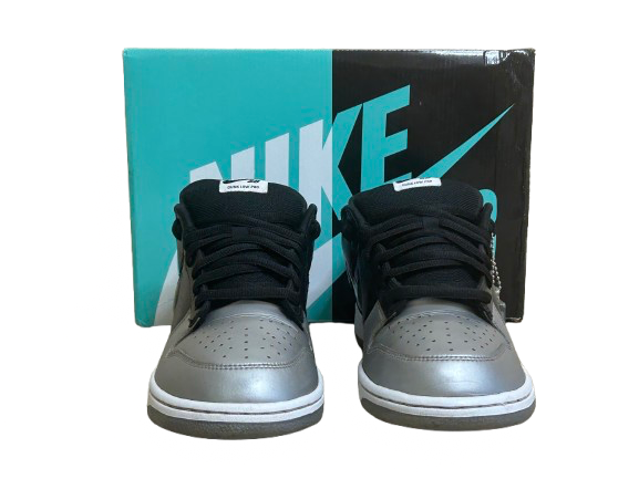 Dunk Low SB Supreme Jewels Swoosh Silver - Taille 45 - État 9/10