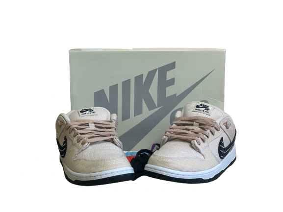 Dunk Low SB Albino & Preto - Taille 43- État 9,5/10