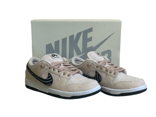 Dunk Low SB Albino & Preto - Maat 43 - Staat 9,5/10
