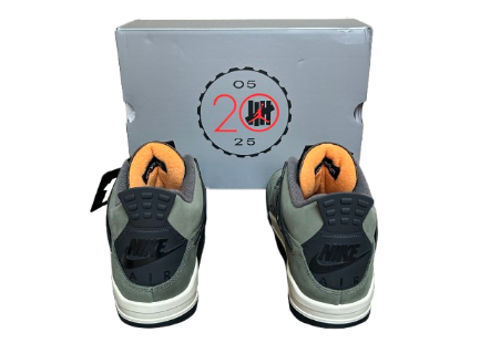 Jordan 4 Undefeated - Taille 42,5 - État 10/10 (DS)