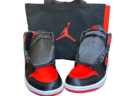 Jordan 1 High Satin Bred - Taille 44,5 - État 10/10 (DS)